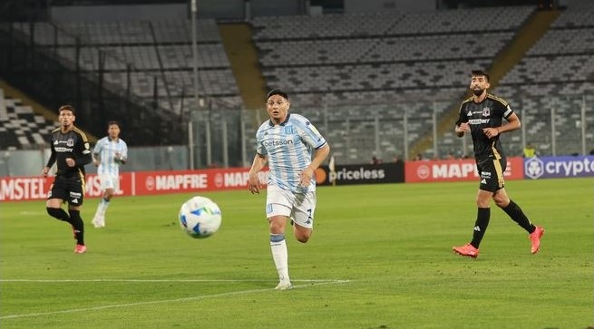 Racing consiguió un punto en el final y es líder en la Copa Libertadores