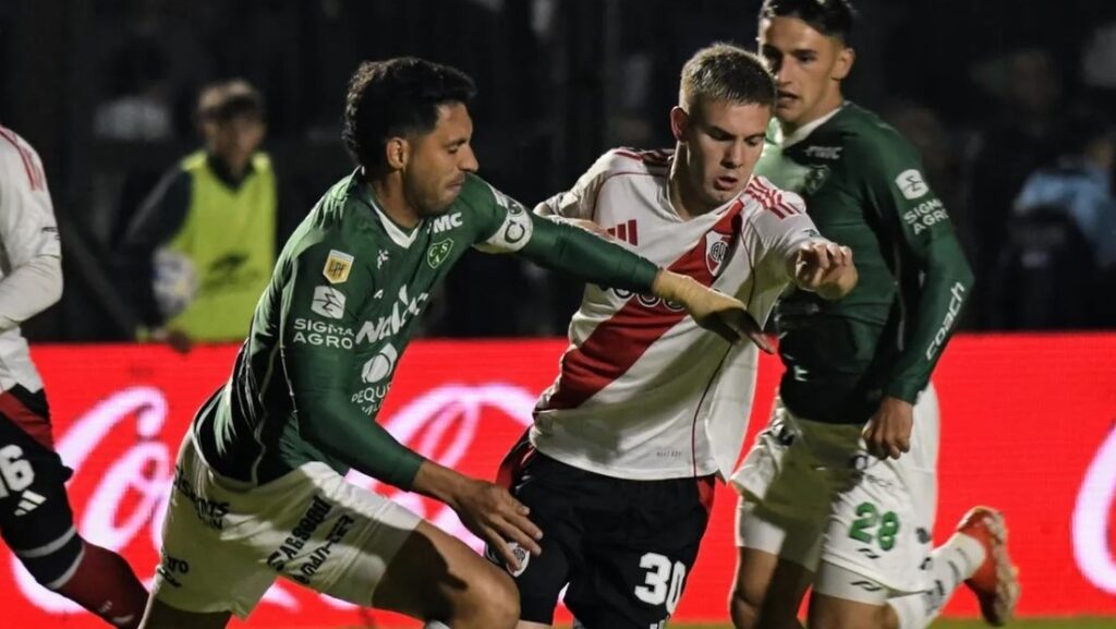 River empató 1-1 con Sarmiento en su visita a Junín y se le escaparon dos putos importantes