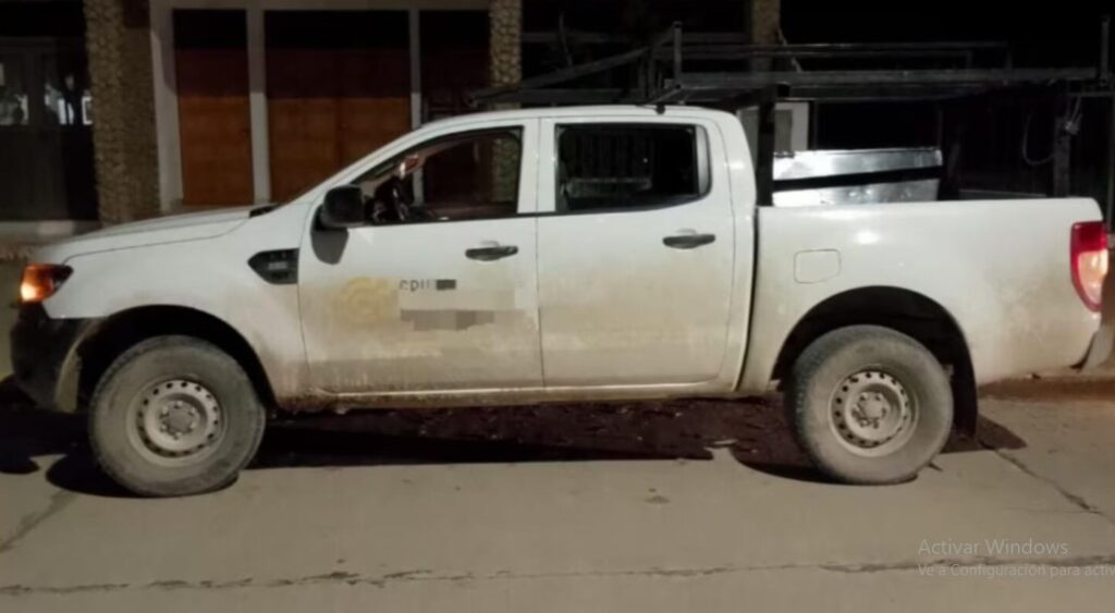 Una adolescente murió delante de su hermana y amigos tras caer de la caja de una camioneta en movimiento